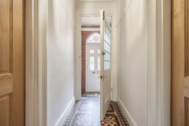 9 Victoria Road, Oswestry photo 4