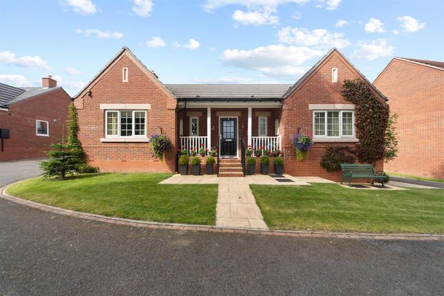 Thumbnail Bungalow for sale in Malvern Oaks Close, Cradley, Malvern