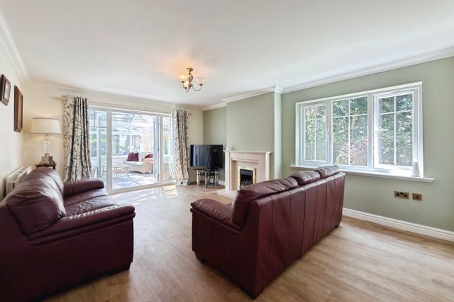 11, Cherry Lane, Carlisle photo 3