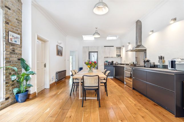 Kitchen Dining Area