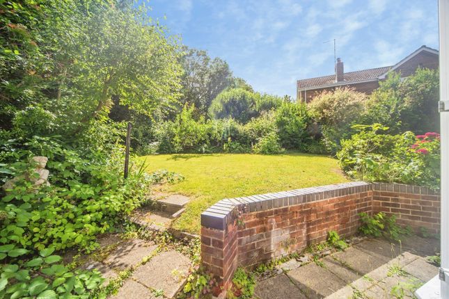 36, Glen Eyre Drive, Hampshire photo 3