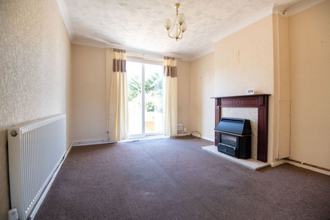 11 Central Avenue, Wellingborough photo 4