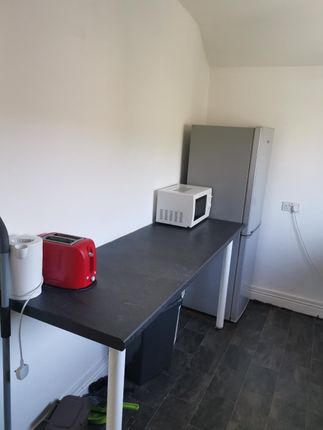 47, Stacey Road, Cardiff photo 2