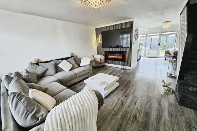 46, Rainbow Drive, Liverpool photo 3