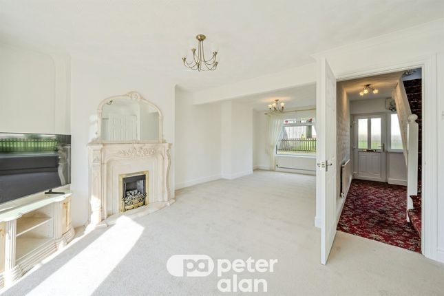 43, College Road, Pontypool photo 4
