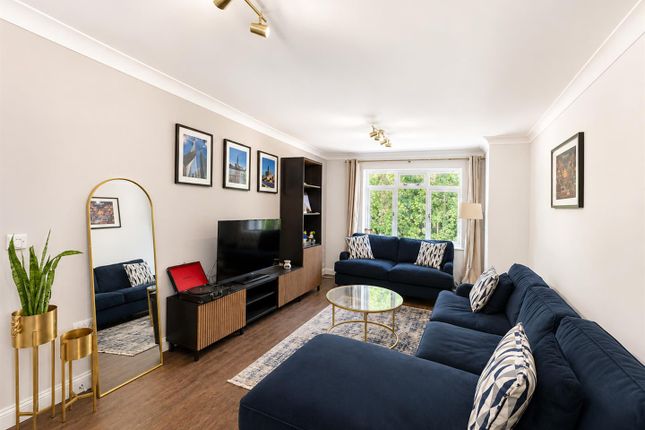 Apartment 11, Emineo, Station Road, Beaconsfield photo 2