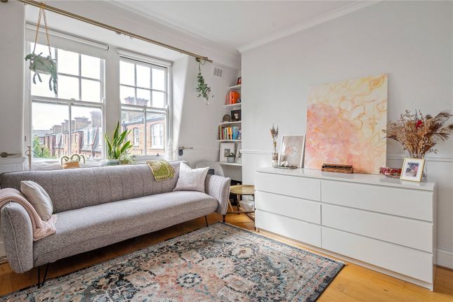 82 Thornhill House,, Thornhill Road, London photo 4