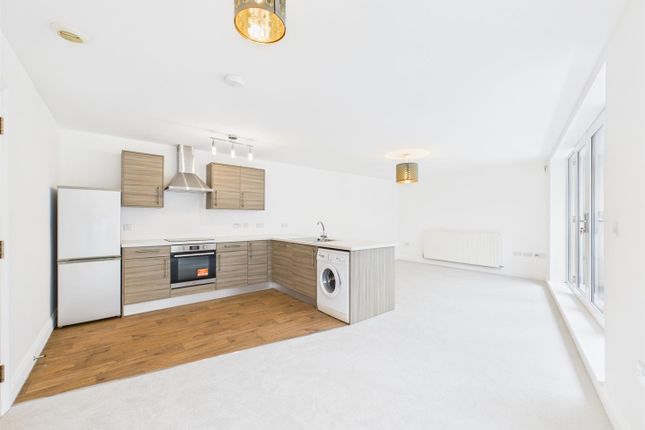 Flat 10  Leo House,, 23, Lion Green Road, Coulsdon photo 2
