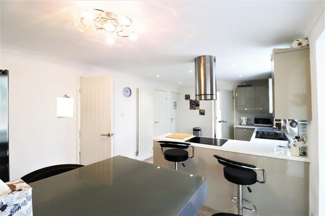 37, Stainforth Close, Nuneaton photo 4