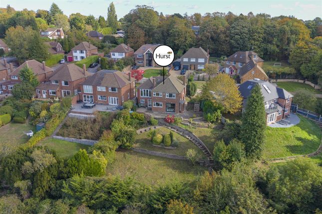 22, Amersham Hill Gardens, High Wycombe photo 2