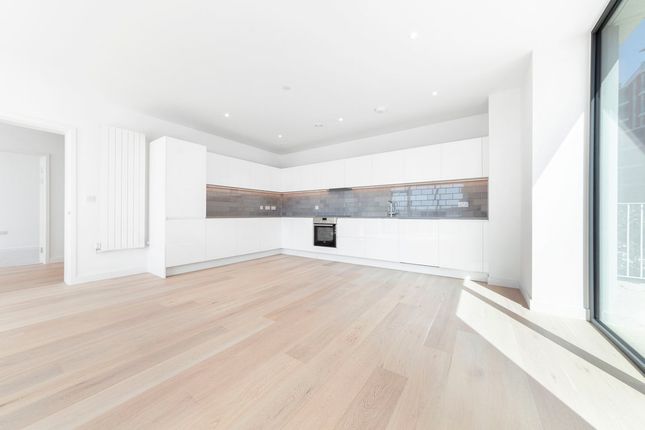 Flat 1, Flotilla House, Royal Wharf photo 3
