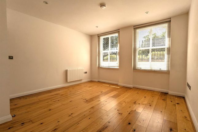 Flat 14, 9, Calverley Park Gardens, Tunbridge Wells photo 2