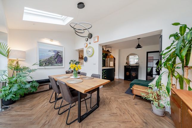 38, Upper Heyshott, Petersfield photo 4
