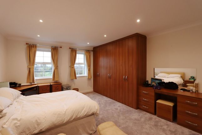 25 Wentworth Court, Manchester photo 4