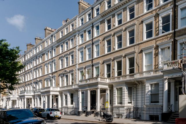 Flat for sale in Southwell Gardens, London