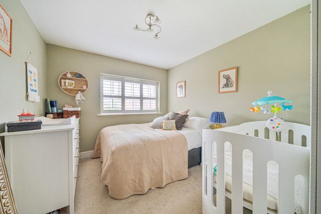 23, Burnham Square, Alton photo 4