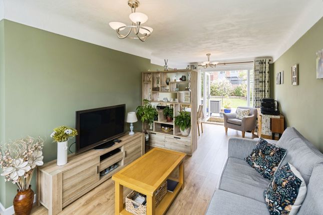 10, Clifford Drive, Cheshire photo 3