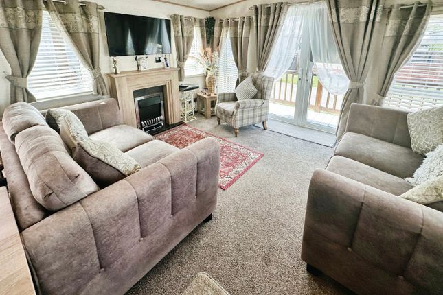 43 Beach Walk, Retreat Caravan Park, Berrow Road, Burnham-on-Sea photo 2