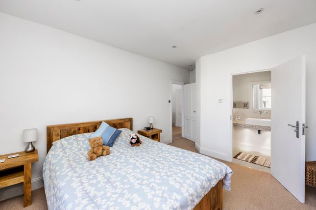 Flat for sale in Chesham Place, Brighton