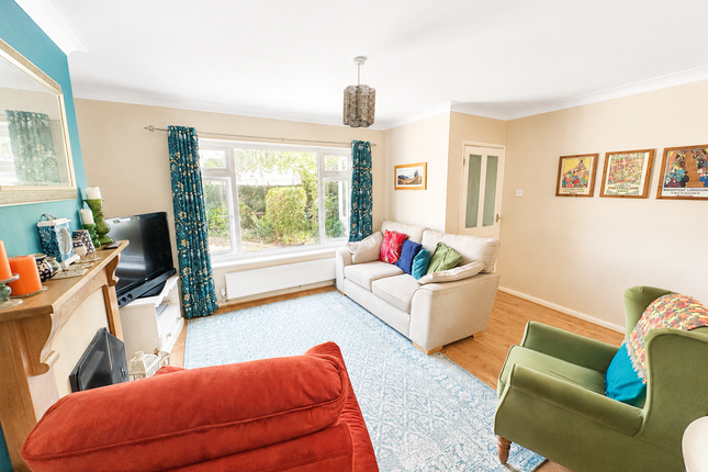 7, Meadway, Peterborough photo 2