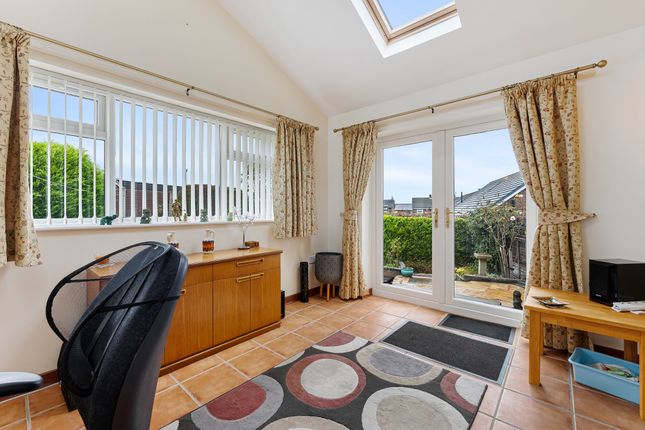 10 Ainsdale Drive, Darwen photo 3
