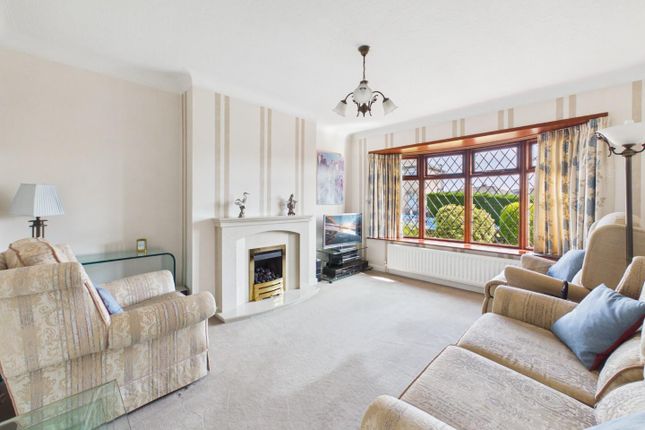 32, Heaton Drive, Bingley photo 2