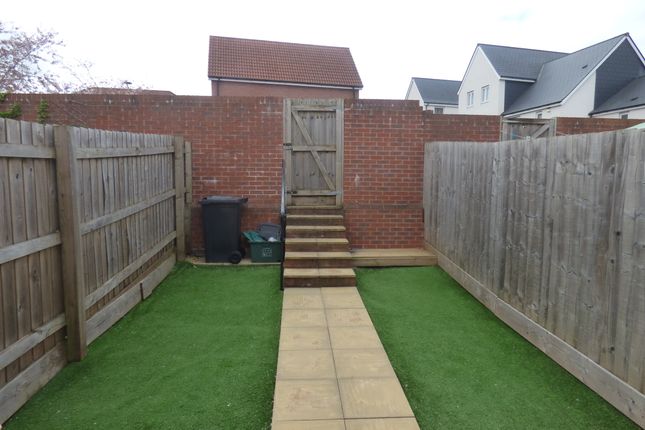 4, Higher Meadow, Exeter photo 4