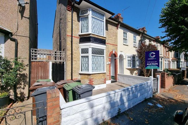 Terraced house for sale in 54 Wedderburn Road, Barking, Essex