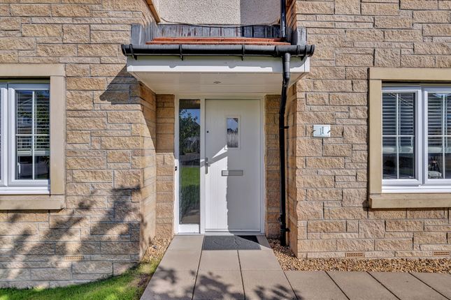 1 Rosemont Crescent, Glasgow photo 4