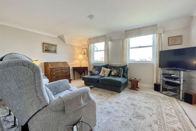 15 Stanton Court Melcombe Avenue, Weymouth photo 4