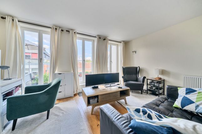 Flat 10, Mulberry House, 3, William Street, Berkshire photo 2