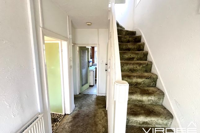102, Beauchamp Avenue, Handsworth Wood photo 2