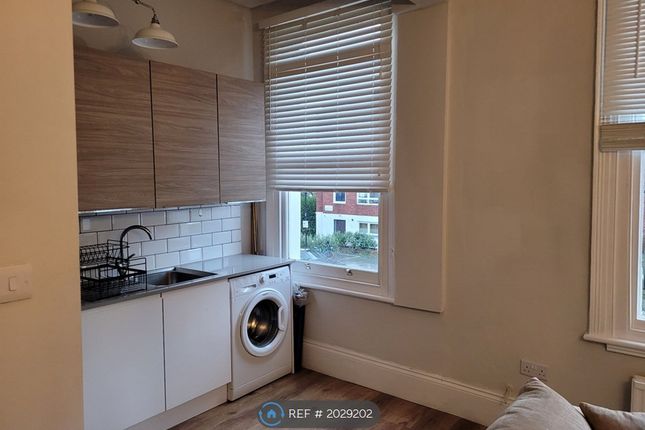 Thumbnail Flat to rent in Highlever Road, London