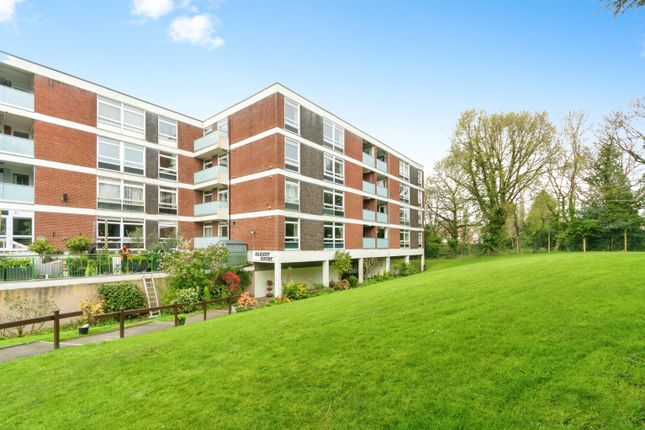 Flat for sale in Chelmscote Road, Solihull, West Midlands