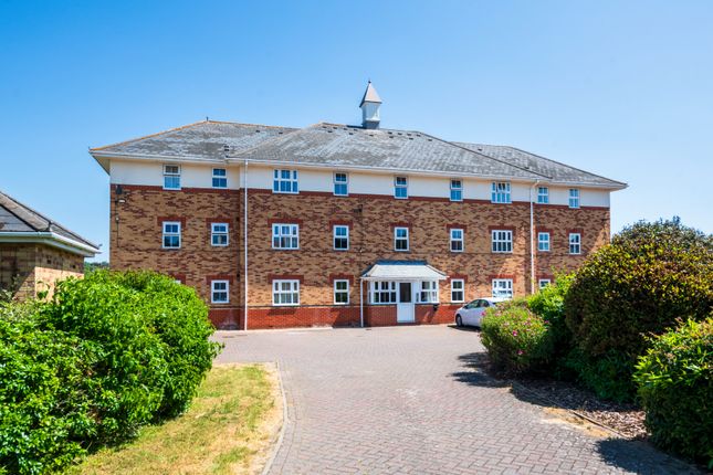 Thumbnail Flat for sale in Haddon Park, Colchester