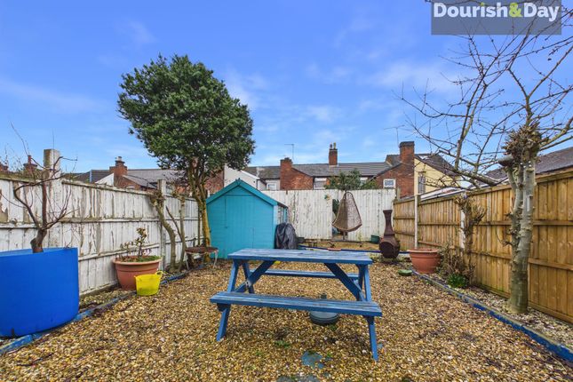 35 Talbot Road, Stafford photo 4