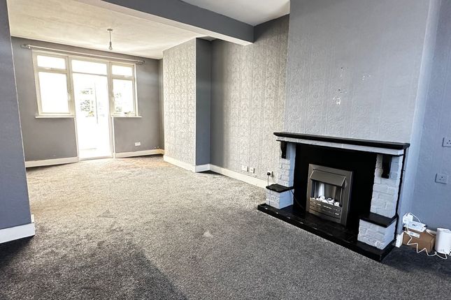 1, Lessington Avenue, Romford photo 5