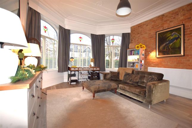 Ballbrook Avenue, Didsbury photo 4