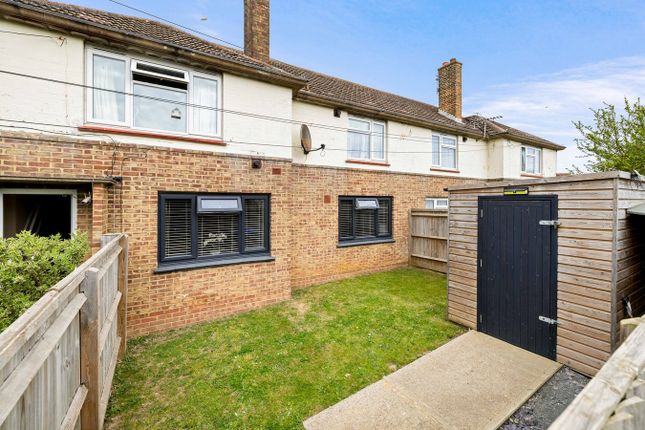 2-bed flat on 6a, Mill Green, Sandwich, £200,000