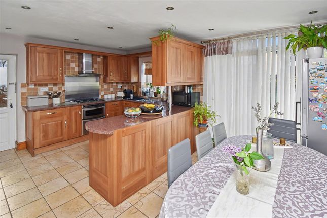 60, West Glebe Road, Corby photo 2