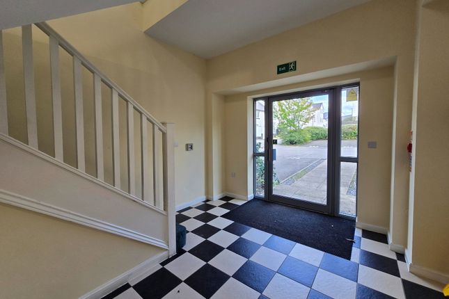 Prince Apartments,36, Phoebe Road, Swansea photo 2