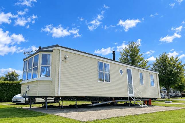 3-bed caravan on Plough Leisure Caravan Park, Minster, Sheerness, £21,995