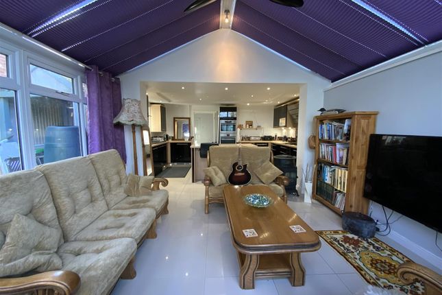 2, Chestnut Close, Stony Stratford photo 4