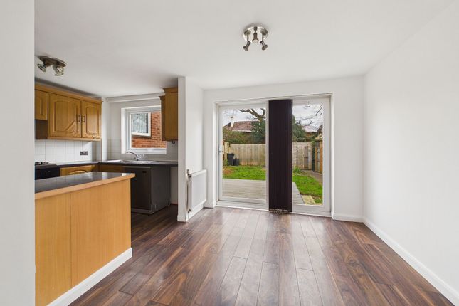 11 Barn Park, Crediton photo 2