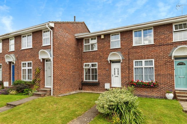 Thumbnail Terraced house for sale in Tanners Crescent, Hertford