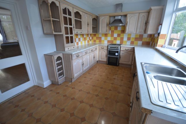 30 Hatherley Gardens, East Ham, London photo 5