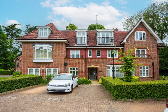 Thumbnail Flat for sale in Nascot Wood Road, Watford, Hertfordshire