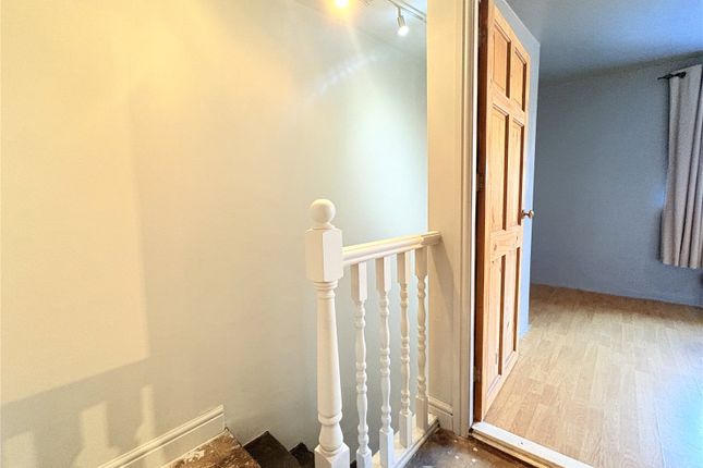 183, Shay Lane, West Yorkshire photo 5