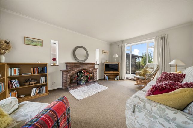 14, Gordon Road, Esher photo 2