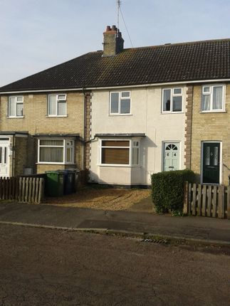 Terraced house to rent in Suez Road, Cambridge